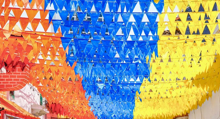 Cartagena versierde straat Cartagena versierde straat